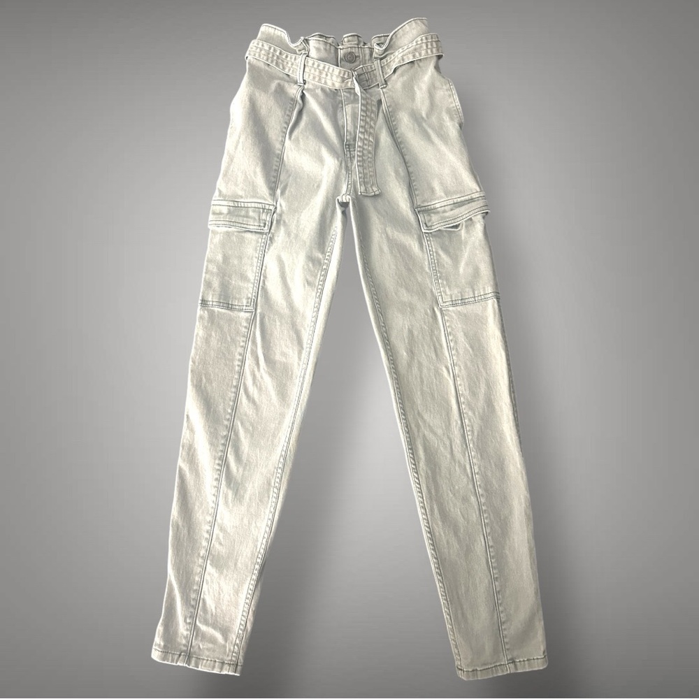 Hollister High-Waisted Cargo Pants